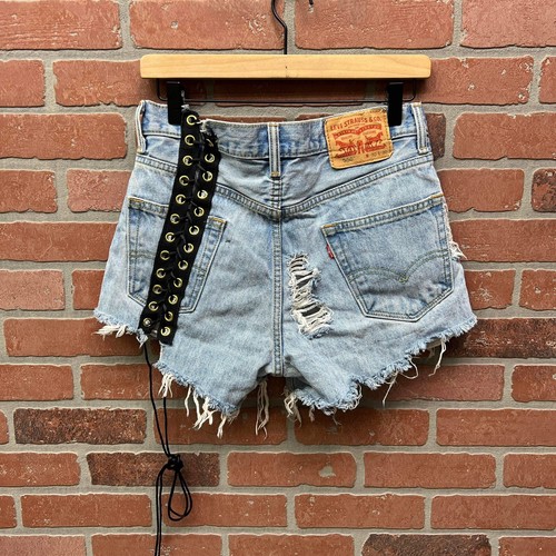 Levi Straus 550 Daisy Dukes Distressed 30x30 custom made - Picture 2 of 8