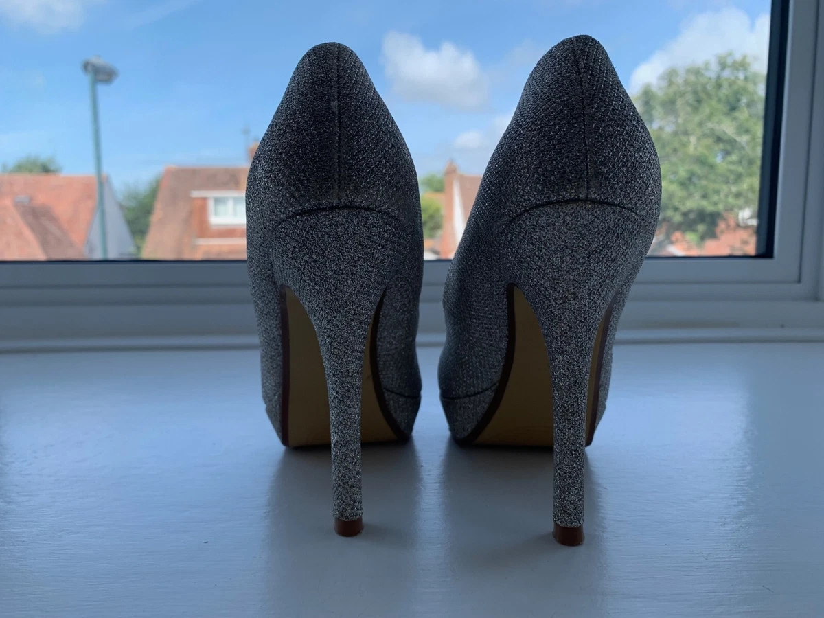 Size 4 high heel hotsell shoes