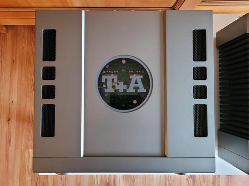 HIGH END: T+A SDV 3100 HV Referenz Streaming DAC + A 3000 HV Endstufe - Bild 6 von 11