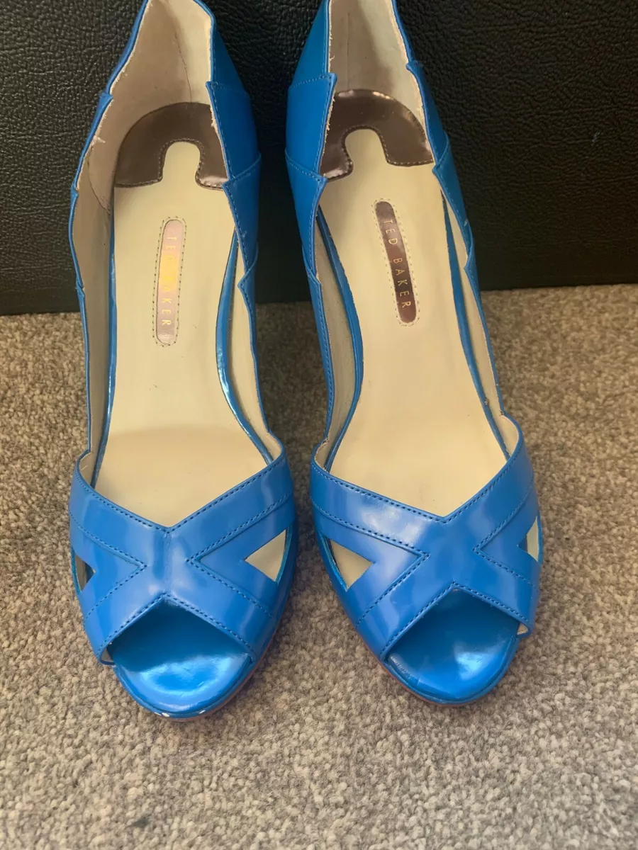 Royal blue hot sale chunky heel shoes