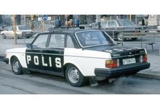 Miniature Car 1/18 Volvo 240 GL 1986 Sweden Police Patrol Car Diecast