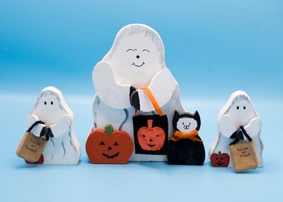 Set of 3 Vtg Halloween Wooden Handmade Ghost Trick or Treat Family Table Decor