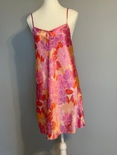 JACLYN SMITH WOMEN'S SLEEPWEAR SIZE: M PINK RED SATIN FLORAL ADJ. STRAPS