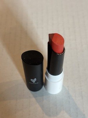 Younique Lipstick Duet Think Twice -Burgundy/Red NEW IN PKG .088 oz. Retired