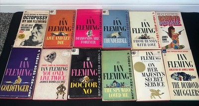 Lot of 12 James Bond Signet 1960's Vintage Paperbacks by Ian Fleming 007