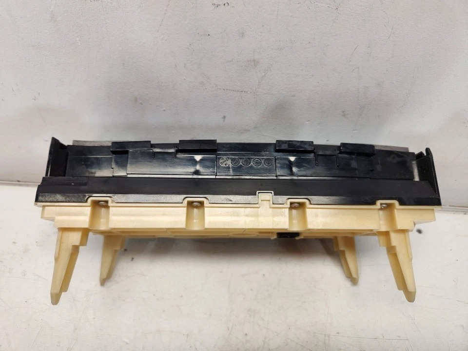 Toyota Prius II 2012 (VIN DU) control de temperatura - automático con aire acondicionado Foto 3 de 4