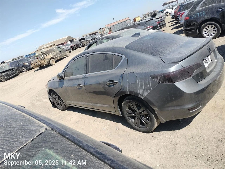 EGR 2013 ACURA ILX - Image 2 of 4