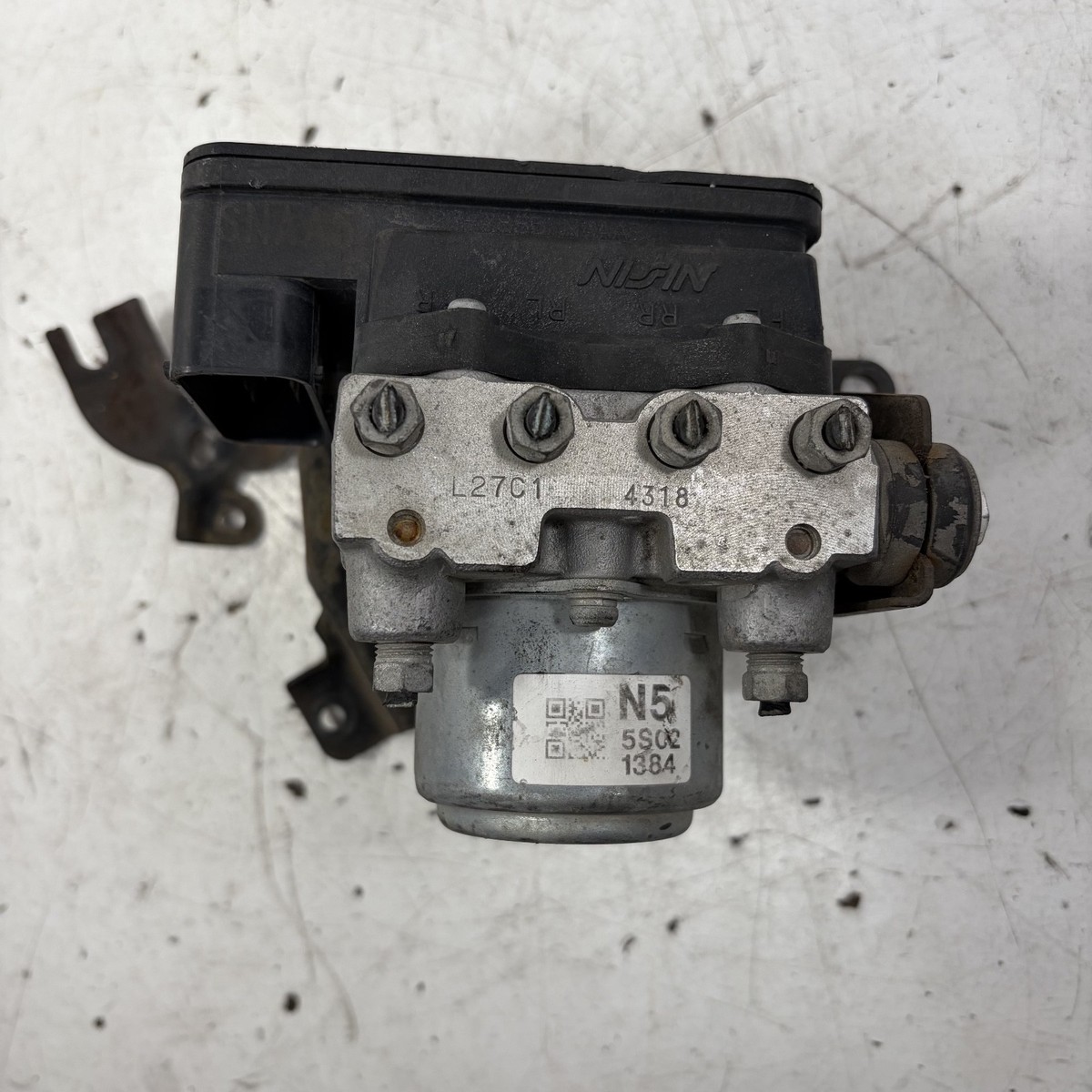 06-11 Honda Civic 1.8l 2D EX A/T ABS Modulator Assembly 57110-SNA