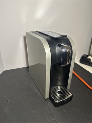 Verismo Starbucks K-fee 11 5M40 Coffee & Espresso Pod Maker - Works Great 