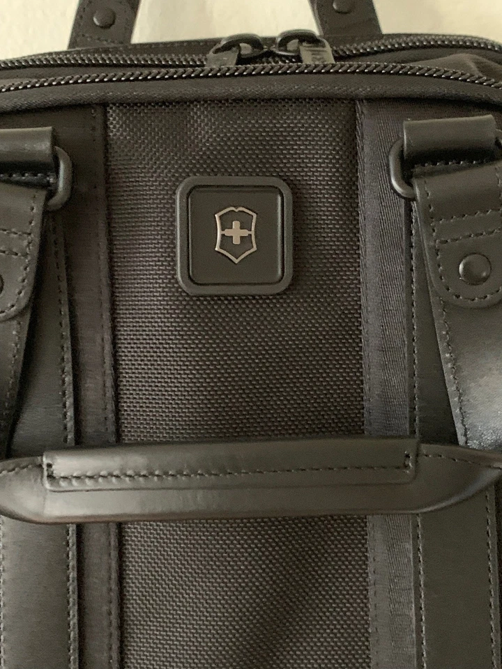 VICTORINOX Lexicon Professional Bellevue 15 Laptop Rucksack schwarz - NEU! - Bild 2 von 4