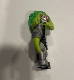 Lego Alien Conquest Cyborg PIRATE VILLAIN Minifigure 7066 Green Minifig Head
