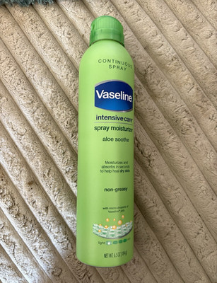 Vaseline Intensive Care Aloe Soothe Non-Greasy Spray Moisturizer 6.5 oz