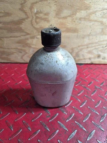 Vintage 1945 WW2 WW II U.S. US Army Military Militaria Canteen Bottle