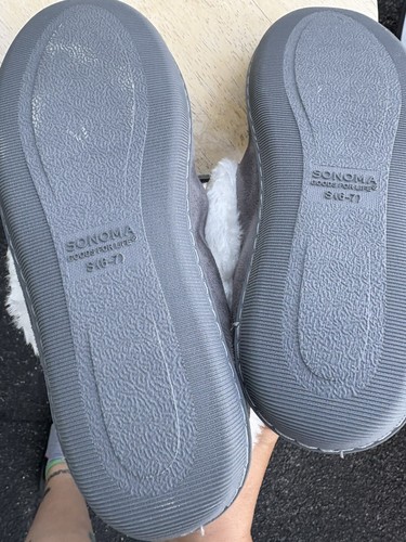 SONOMA Slippers Women's Size: S Grey Faux Suede Fur Lined Soft Moccasin - Picture 4 of 4