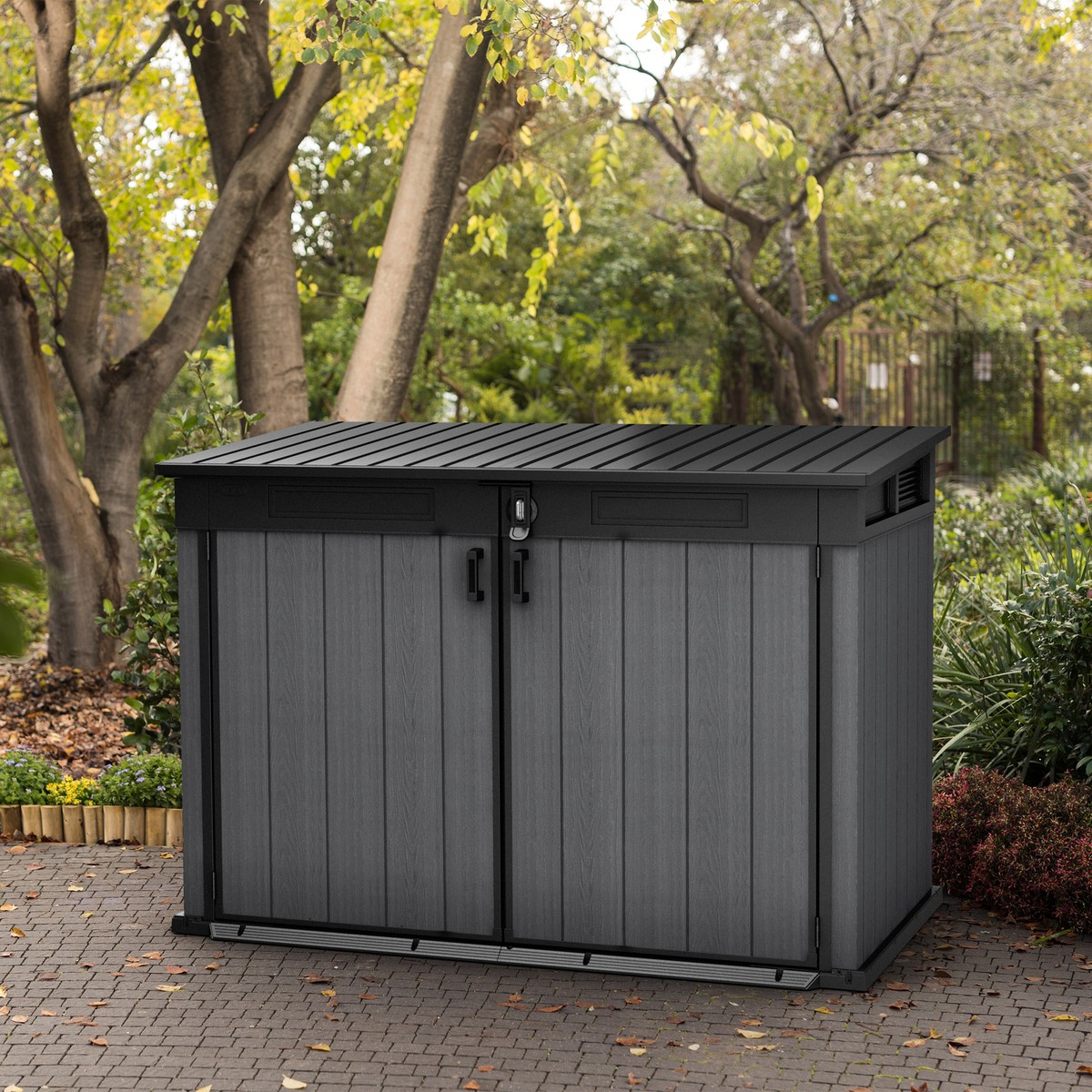 バンバラヤー（キャビネット） Keter Cortina Mega Premium Horizontal Shed Outdoor Storage, 71.33