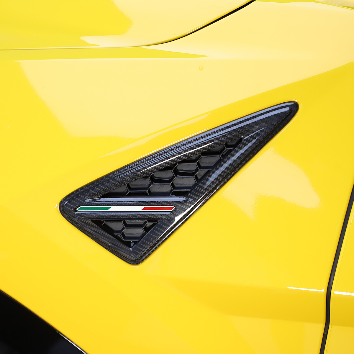 Fits 2018-2025 Lamborghini URUS Front Fender Vent Trim Cover Real Carbon Fiber