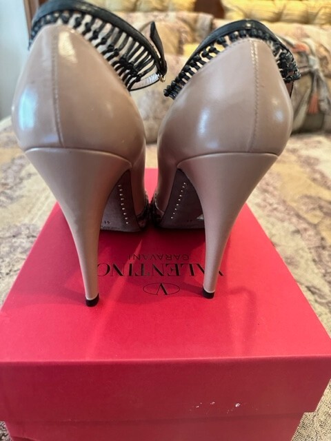 VALENTINO Women's Beige Python Capped Lattice Pum… - image 3