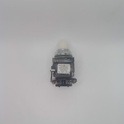 NEW GENERAL ELECTRIC CR104PLT33W PUSH-TO-TEST, 230 VAC, WHITE LENS, 1NO/1NC
