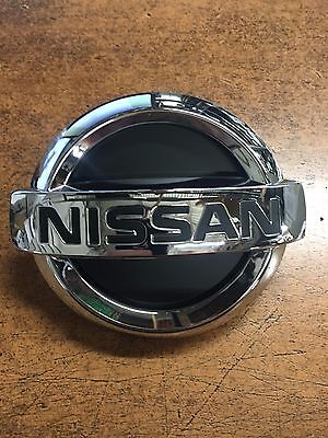 NEW GENUINE 2004-2008 NISSAN MAXIMA FRONT GRILLE EMBLEM OEM NISSAN 62890-7Y000