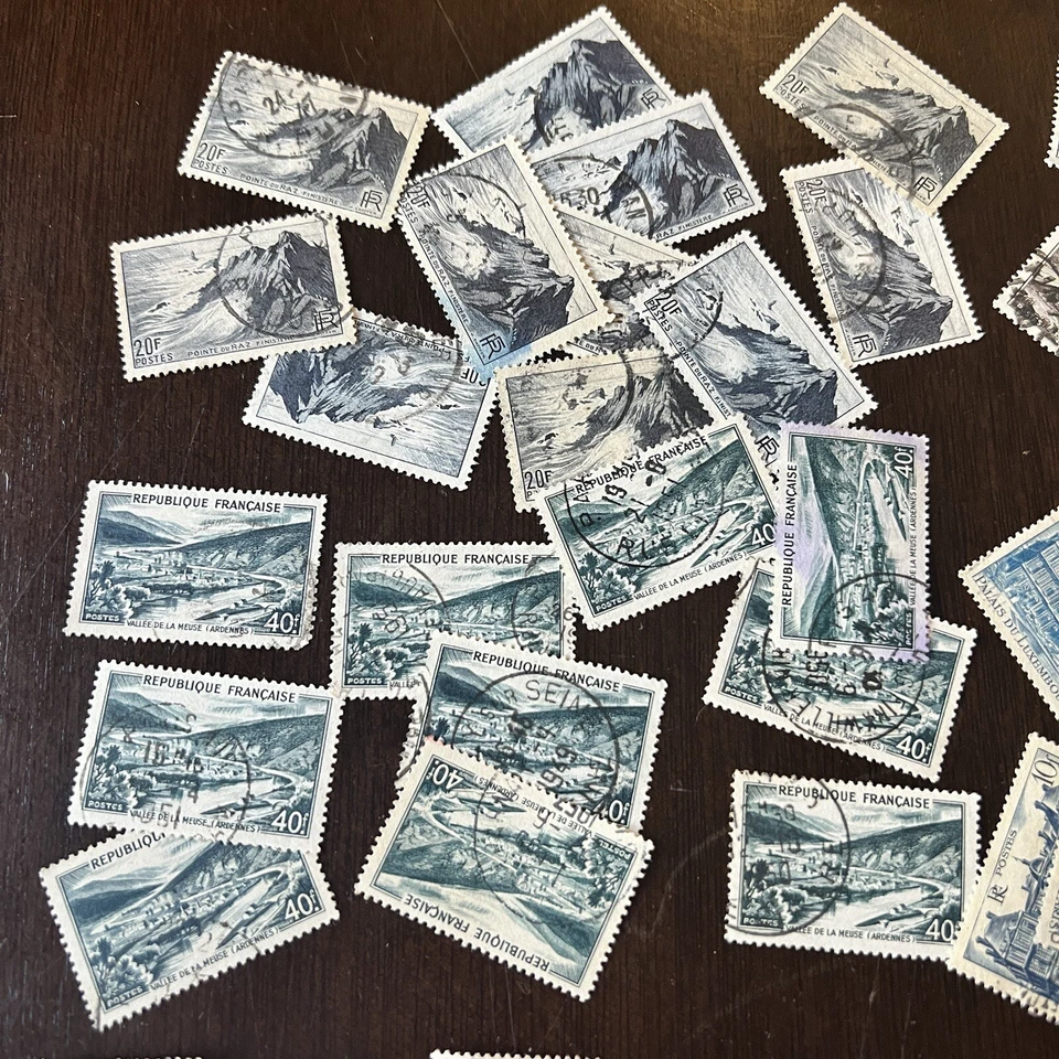 EARLY FRANCE INVESTOR LOT OF 50 STAMPS HISTORICAL ARCHITECTURE SCENES - Image 2 of 4
