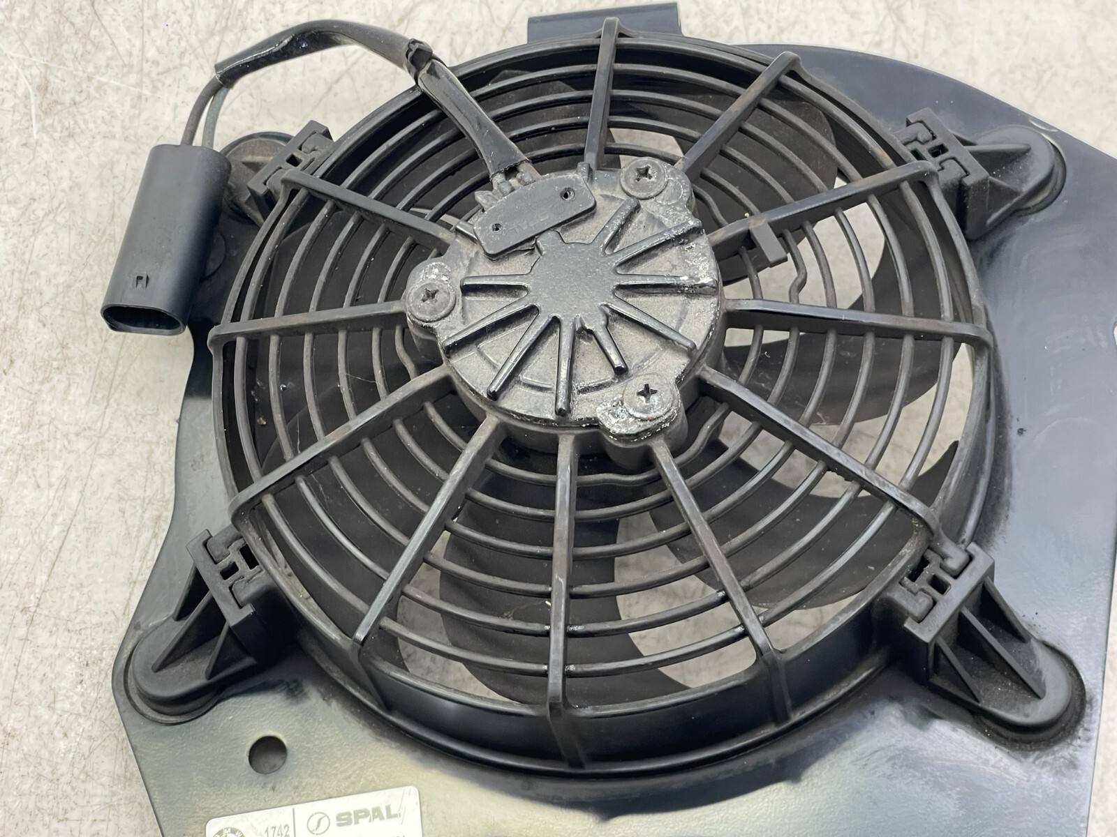 2014-2020 BMW i8 OEM SPAL REAR ADDITIONAL ELECTRIC COOLING FAN ASSEMBLY 7639680