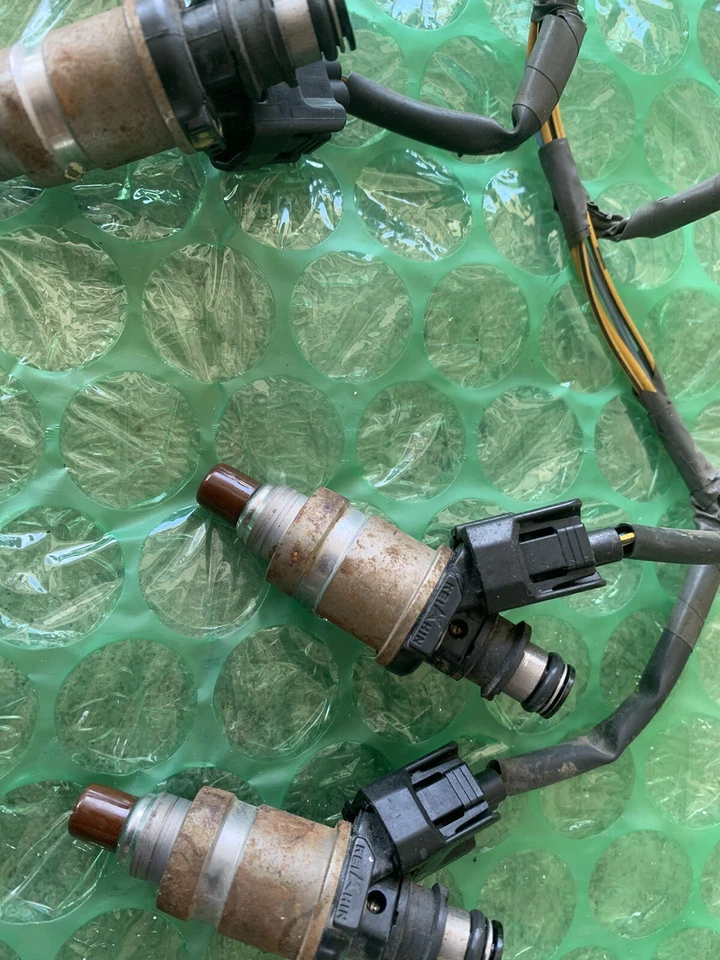 1993-1997 Honda civic Del Sol injectors with ￼ clip connectors, ￼￼ OEM - Image 3 of 4