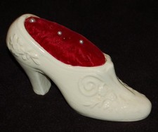 VINTAGE Pin Cushion Shawnee Pottery Ladies Shoe Made in USA 1940's