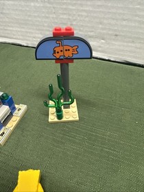 LEGO 3830 SpongeBob Bikini Bottom Express Bus Stop With SpongeBob & Patric