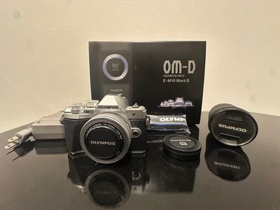 OLYMPUS E M10 Mark II Lens Set of 2