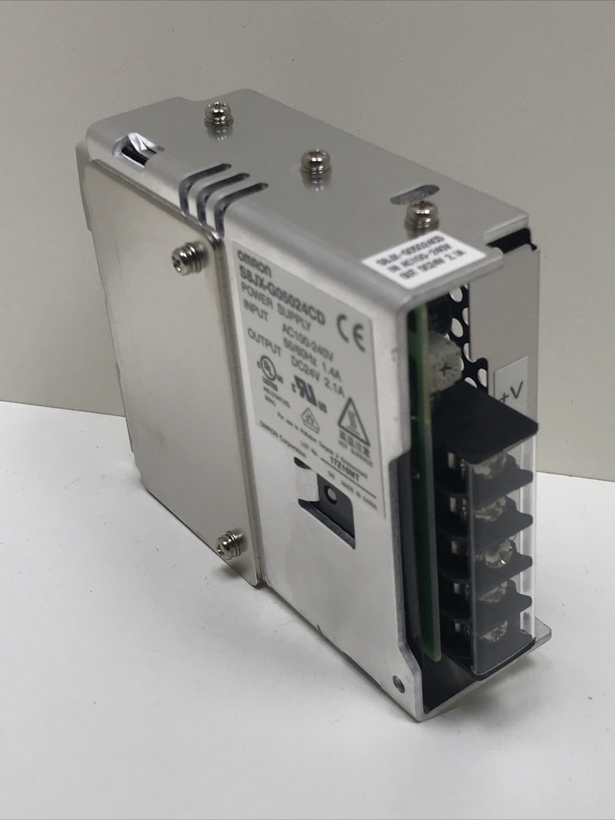 New OMRON S8JX-G05024CD Power Supply 100-240V