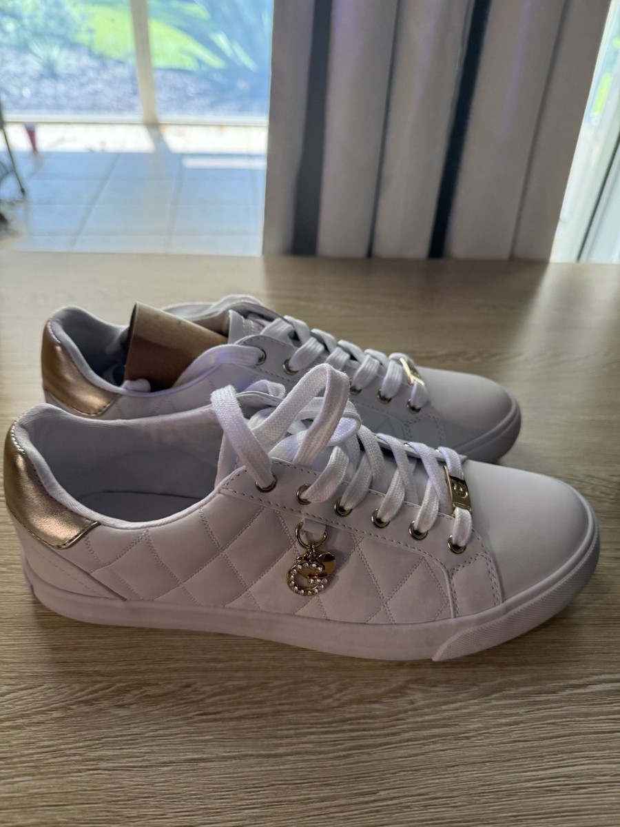 Los Angeles GBG Women’s Sneakers With Gold “G” Woman’s Size 10M