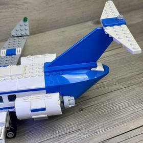 LEGO City Passenger Plane #3181 2010 90% Complete with Mini Figures Preowned