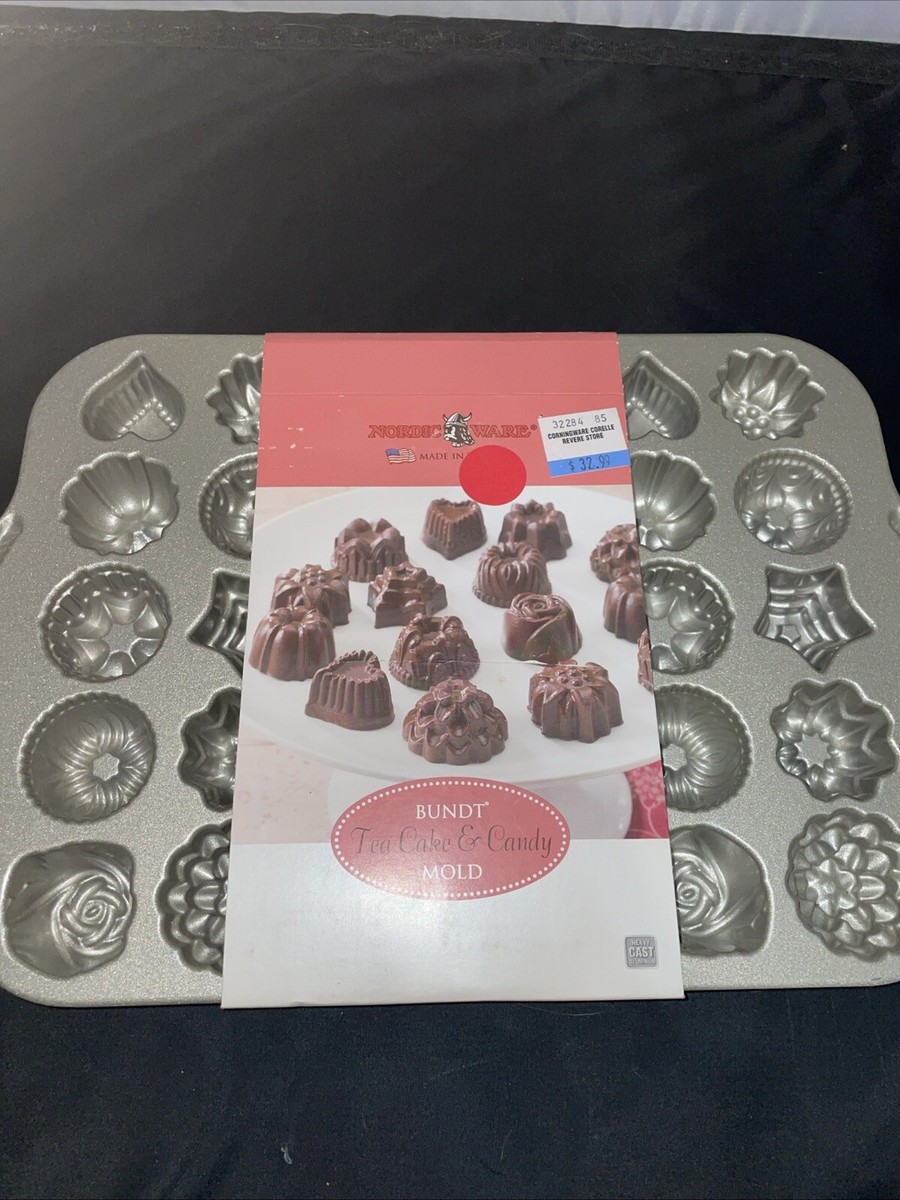 調理器具 Nordicware Tea Cake and Candy Mold Bundt® Tea Cakes and Candies Pan | Cast Aluminum Bakeware