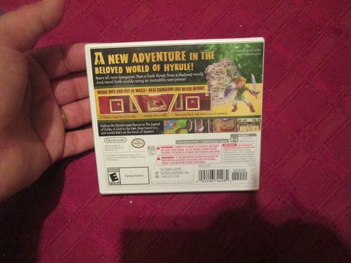 The Legend of Zelda: A Link Between Worlds NINTENDO 3DS NINTENDO SELECT NEW US - Picture 2 of 3