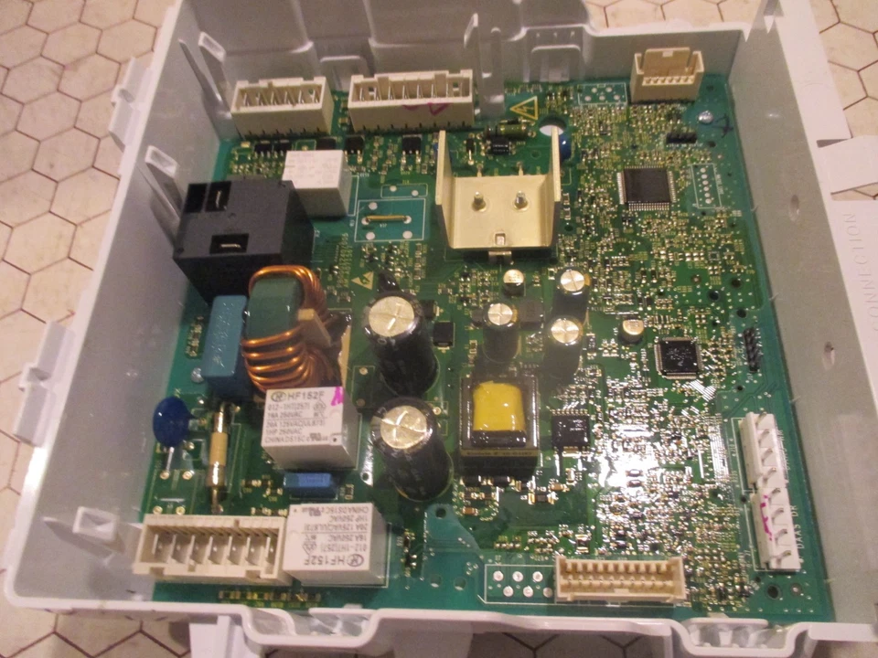 Frigidaire Washer Dryer Combo Control Board 5304526220 - image 4 of 4