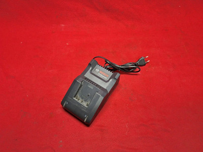 Bosch GAL 18V-40 Battery Charger