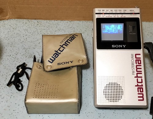1984 SONY FD-30A BLACK/WHITE LCD TELEVISION w/FM STEREO/AM RADIO WORKS VIDEO JAC