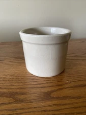 RTP Company Roseville Ohio Stoneware 1 Pt low crock  