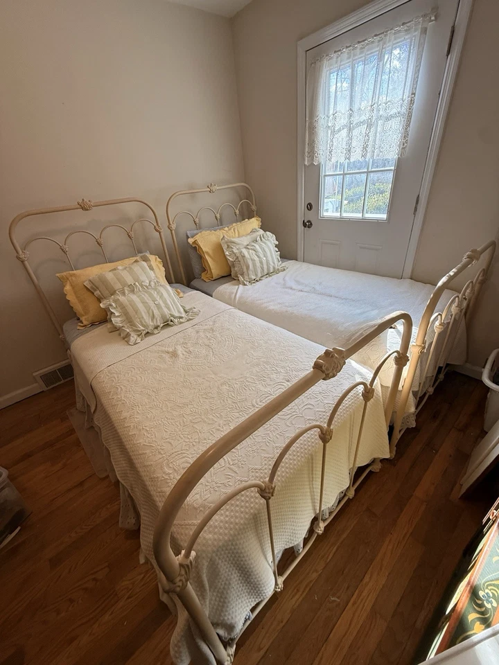 Vintage French Elliott's Designs Iron Queen Bedframe Headboard w Footboard - Image 2 of 4