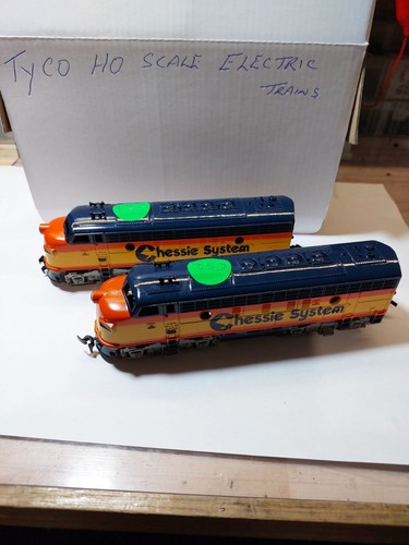 A Pair of TYCO HO scale locomotive Engine F7 Chessie System 4015 - Bild 2 von 6
