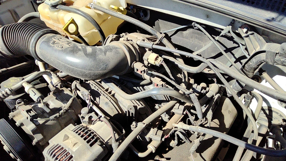 2005 2006 Jeep Liberty Intake Manifold Oem 3.7l 53032803aa - Image 3 of 4