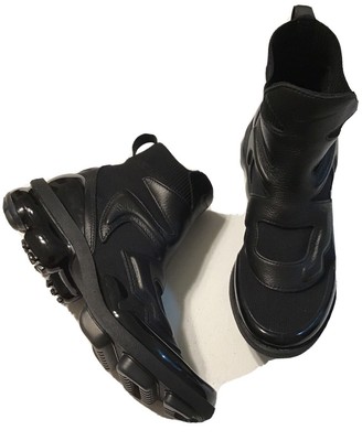 womens vapormax light 2