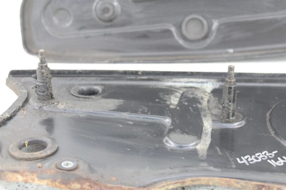 Protector guía de cadena brazo oscilante Suzuki Quadrunner LT 125 1984 Foto 3 de 4