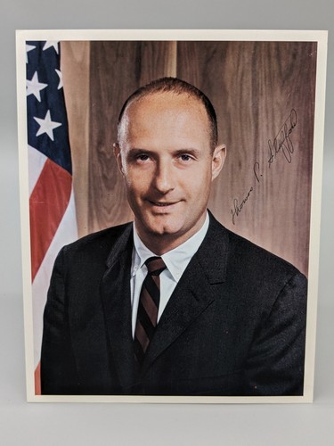 Eight Original 1962 NASA Group One-Two Apollo Astronaut Autopen Signed Portraits - Picture 13 of 16
