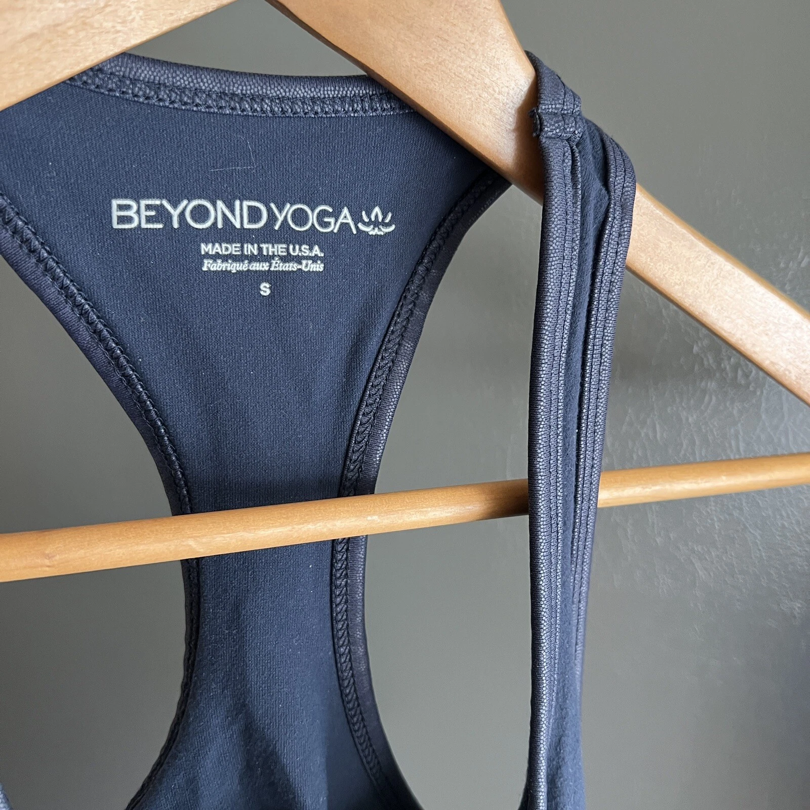 beyond-yoga leather piping detail bra cutout tank-top