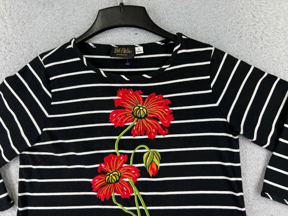 Camisa artística portátil Bob Mackie para mujer extra pequeña negra blanca a rayas cuello redondo Foto 4 de 4