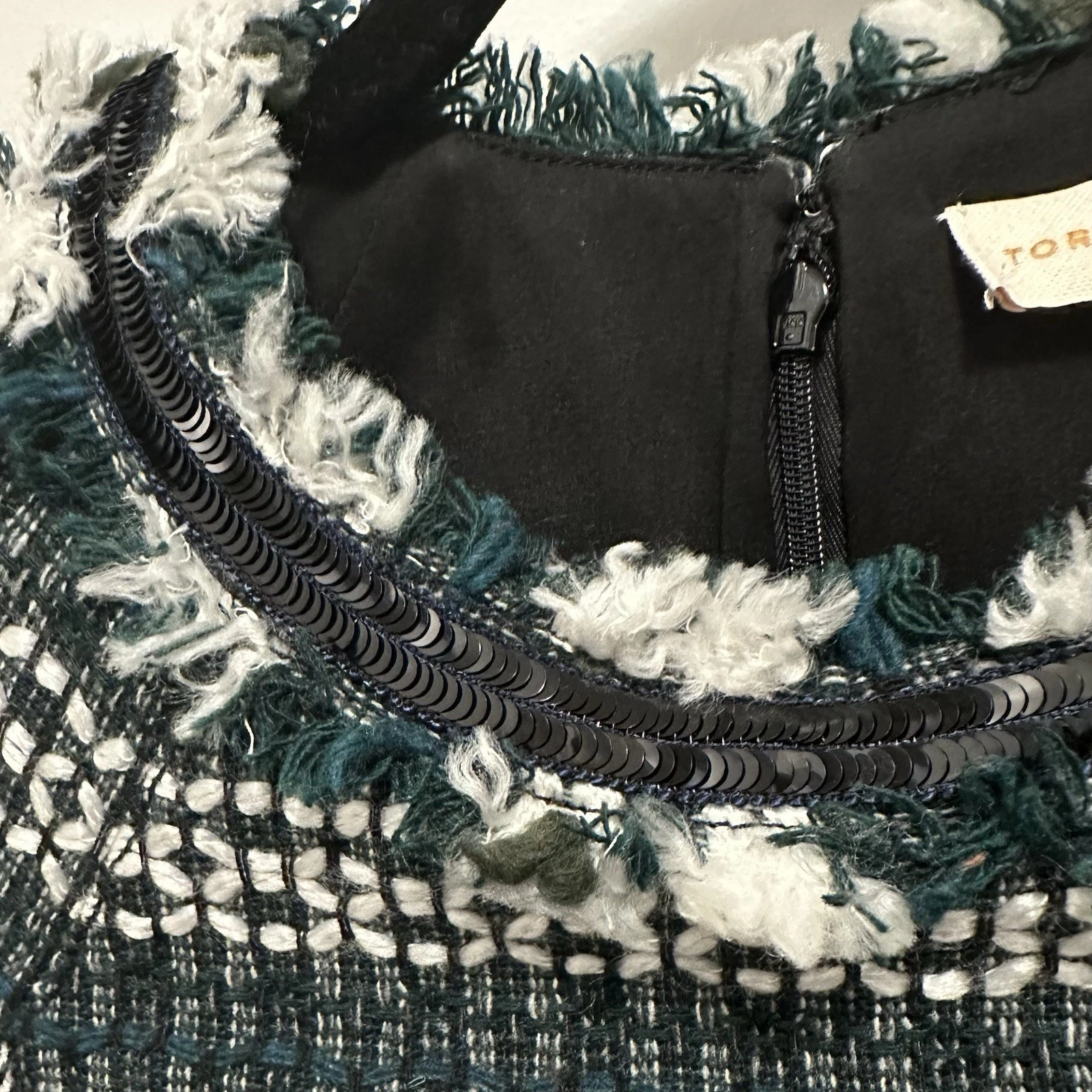 Abito Tory Burch Norfolk a righe in tweed manica a 2 cappellini aderente e svasato verde nero Wht