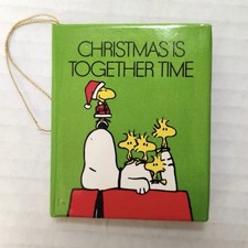 Vintage 1980 Peanuts Mini Book Ornament Chris...