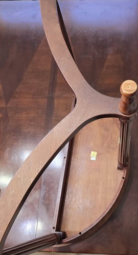 1993 Bombay Half Moon Mahogany Table Three Legged Country French Nice Condition! - Picture 5 of 6