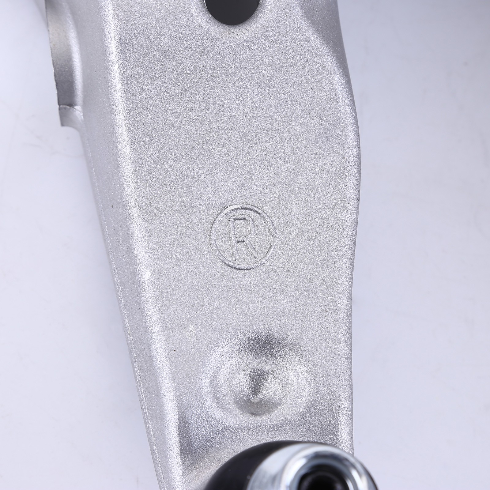 Front LH & RH Lower Control Arms For Maserati Ghibli Quattroporte M156 2014-2022